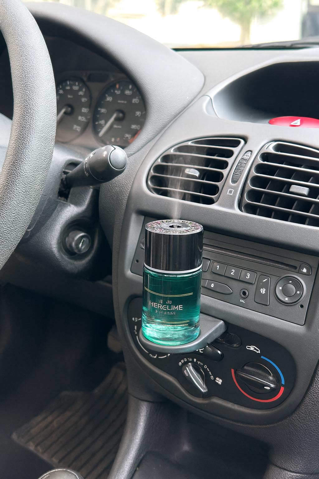 خوشبوکننده هوشمند خودرو Car Fragrance